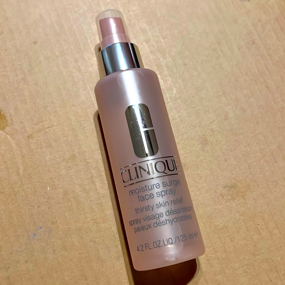 Clinique Moisture Surge Face Spray Thirsty Skin Relief